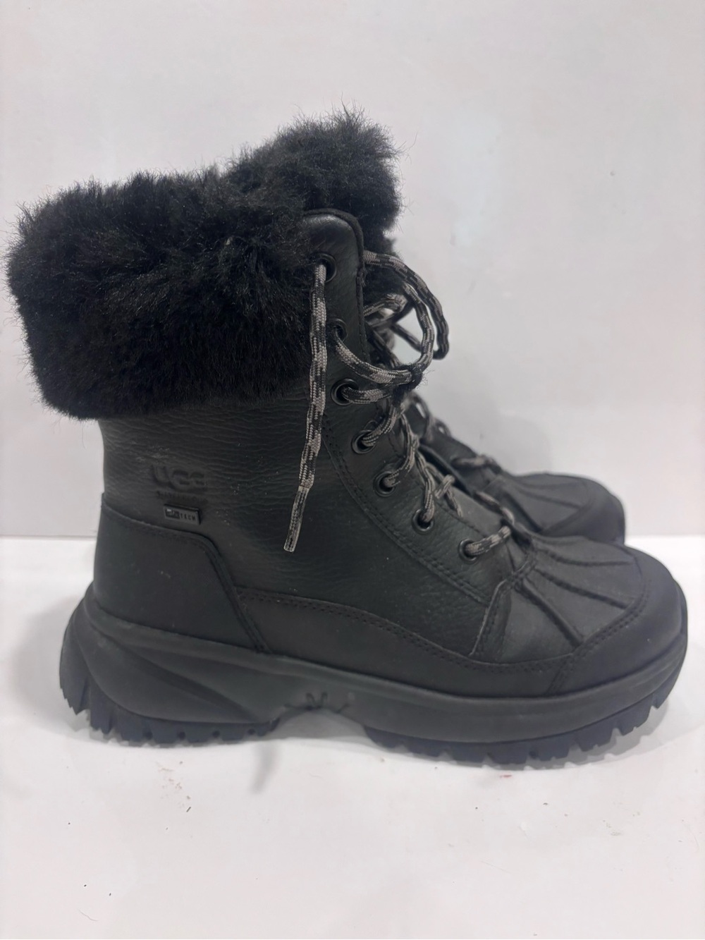 UGG Black Adirondack III waterproof Winter Boots women’s size 6